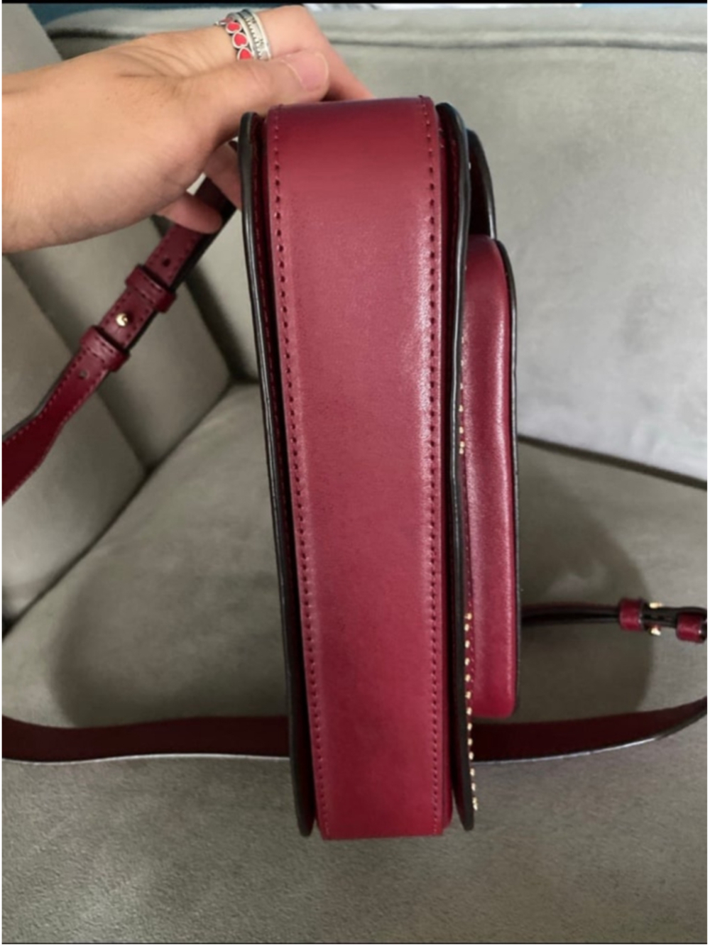 NWOT Michael Kors Sloan Editor Shoulder Bag – Red Leather with Gold Star Studs - Picture 5 of 9